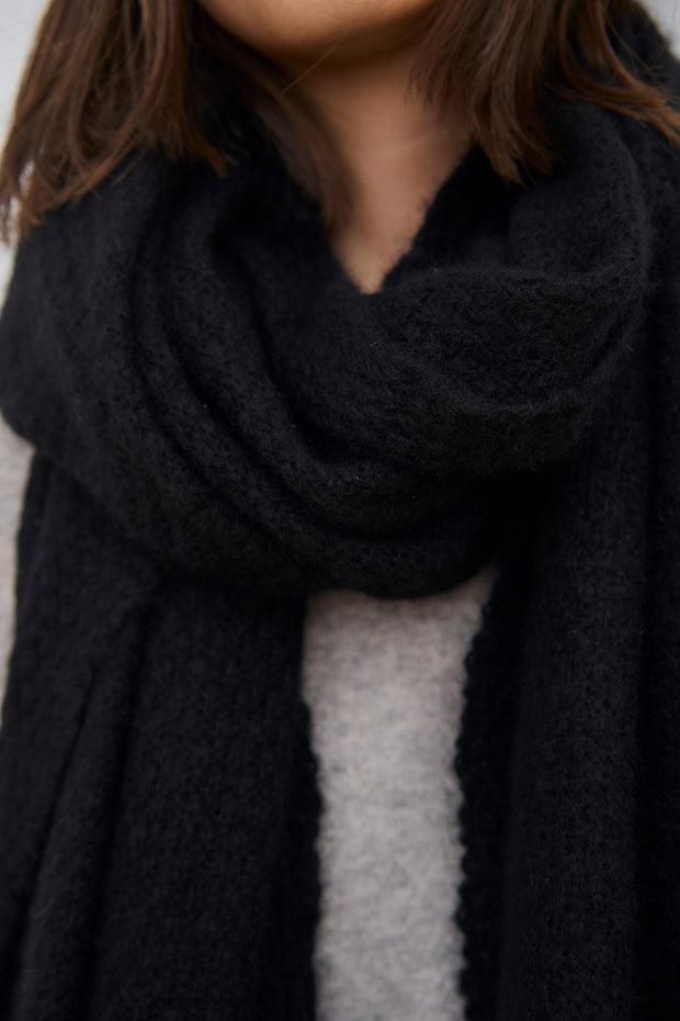 ANNA SCARF