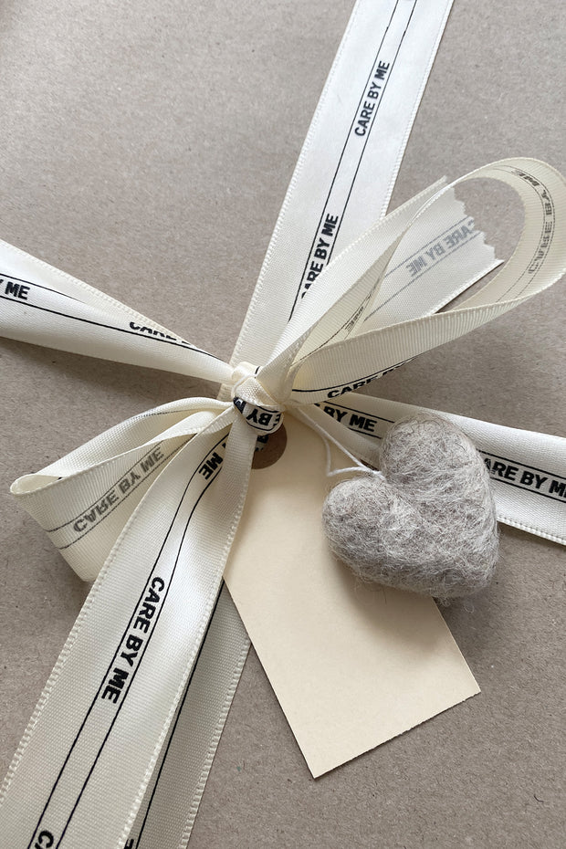 GIFT WRAPPING