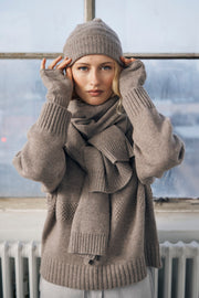 MEA SWEATER