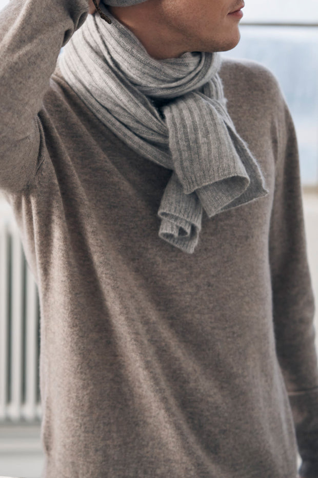 SARA SCARF