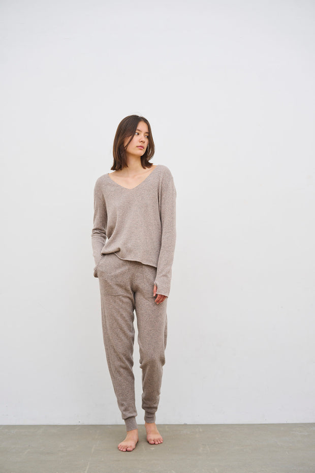 REBECCA V-NECK BLOUSE