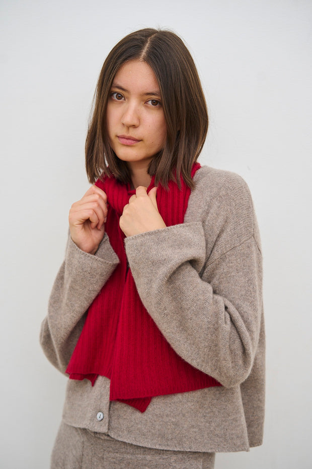 SARA SCARF