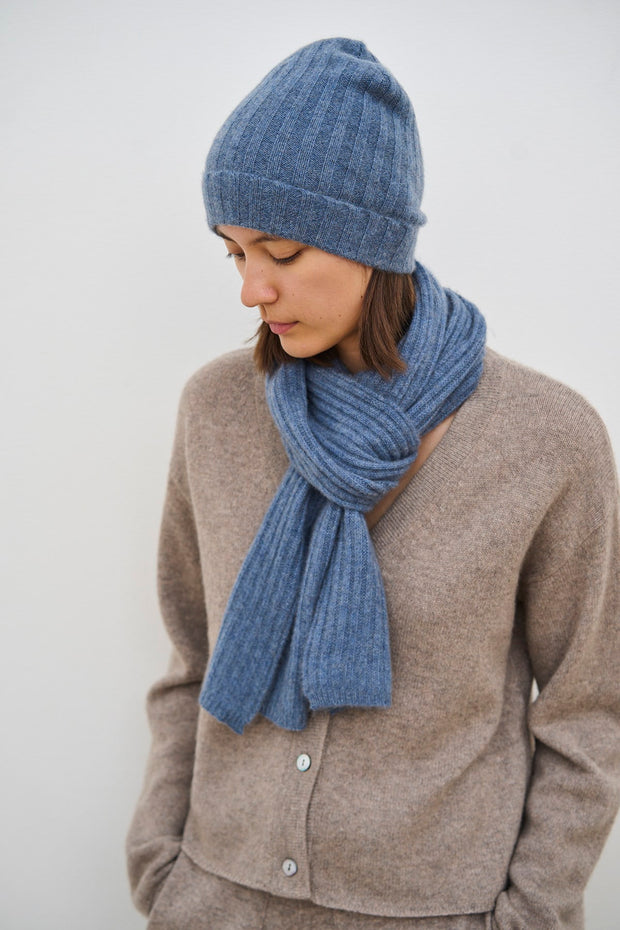 SARA SCARF