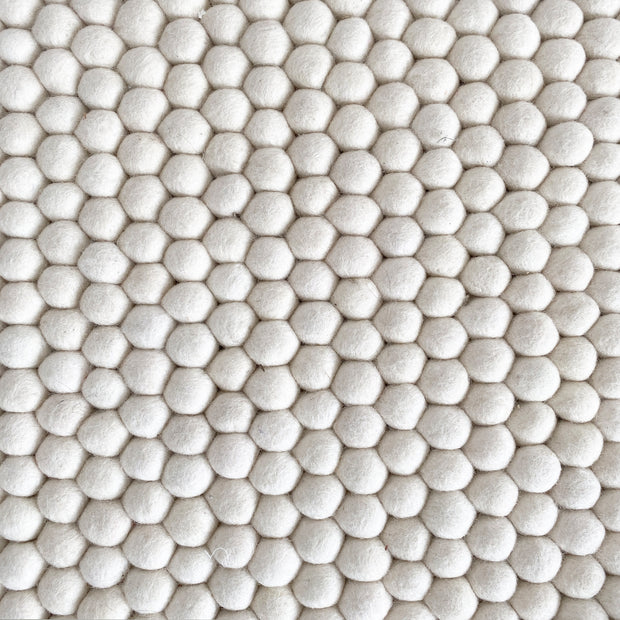 SNOW DROP RUG