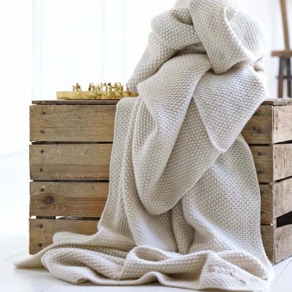 FREJA THROW