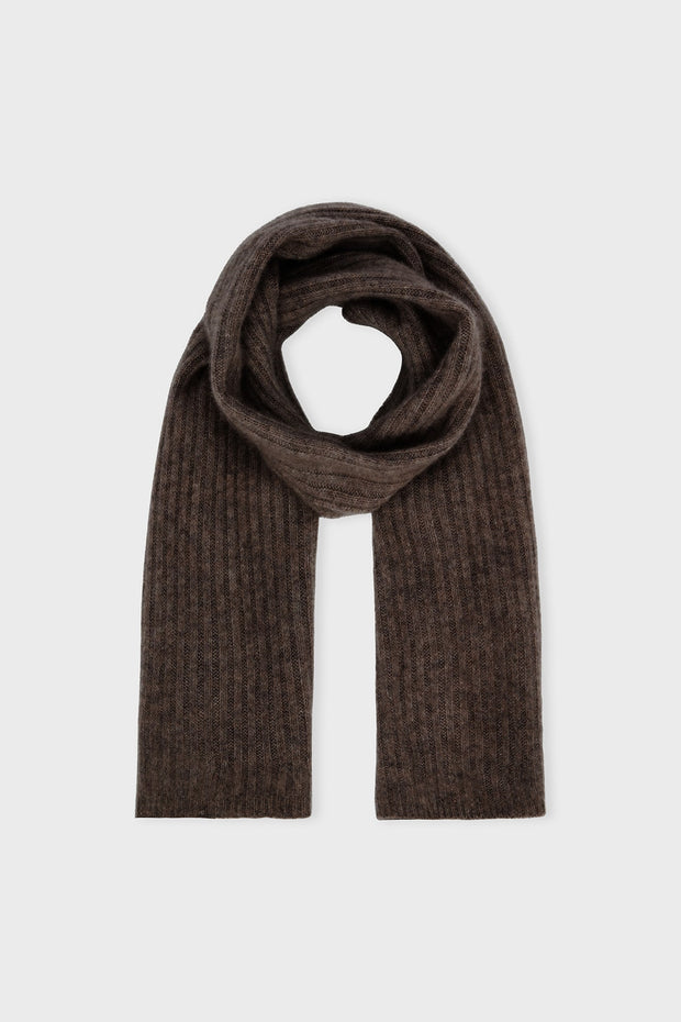 SARA SCARF