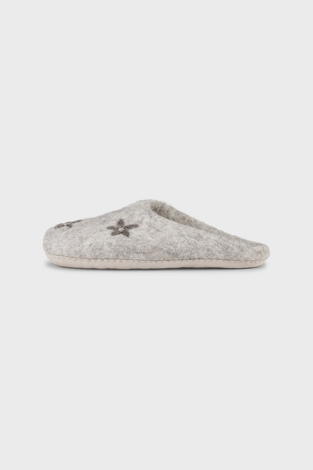 WARM FEET SLIPPERS