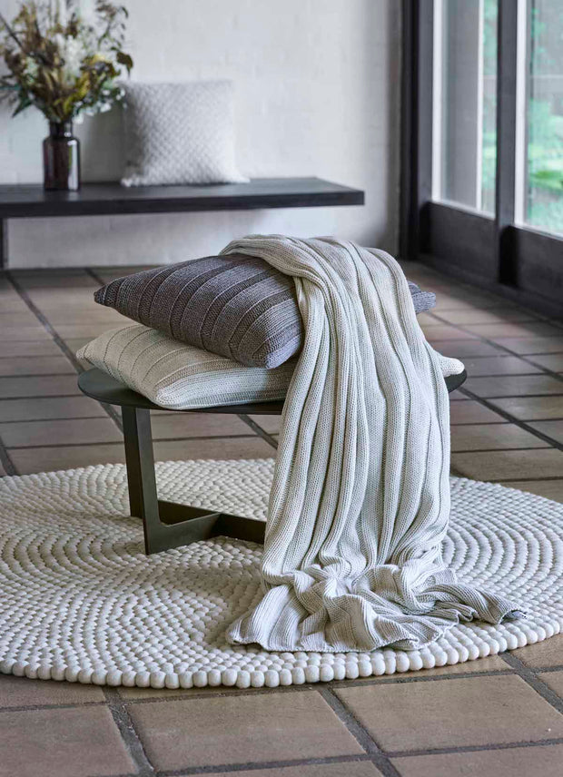 SNOW DROP RUG