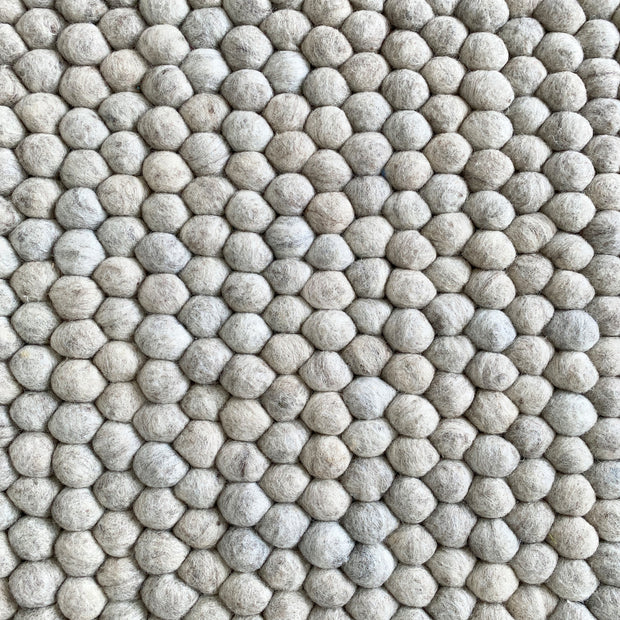 SNOW DROP RUG